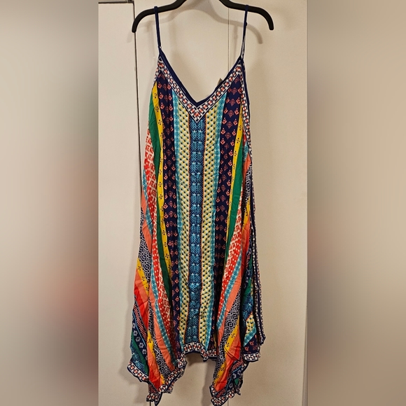 Beautiful Flowy Dress - Picture 1 of 4